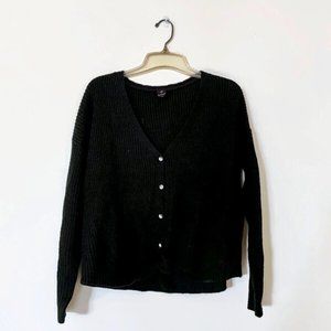 Soft knit buttoned sweater